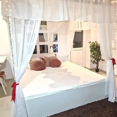 Urbano Burada No52a 3* Констанца