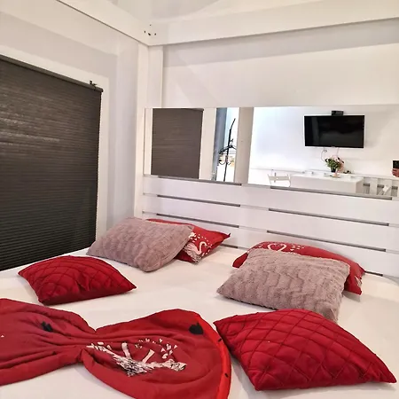 Urbano Burada No52a アパート 3*