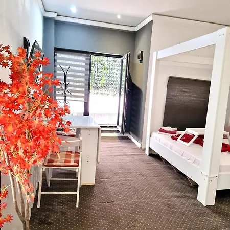 Urbano Burada No52a アパート コンスタンツァ