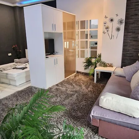 Urbano Burada No52a 3* Constanţa