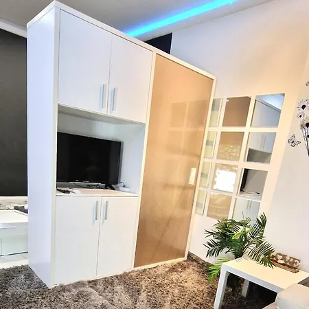 Apartment Urbano Burada No52a