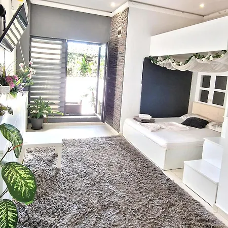 Urbano Burada No52a 3*