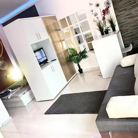 Apartment Urbano Burada No52a 3*