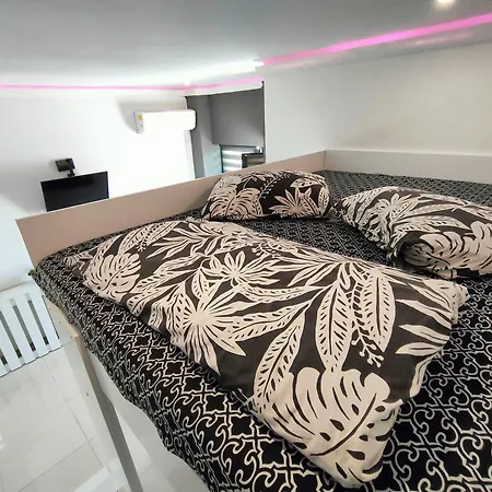 Urbano Burada No52a アパート 3*